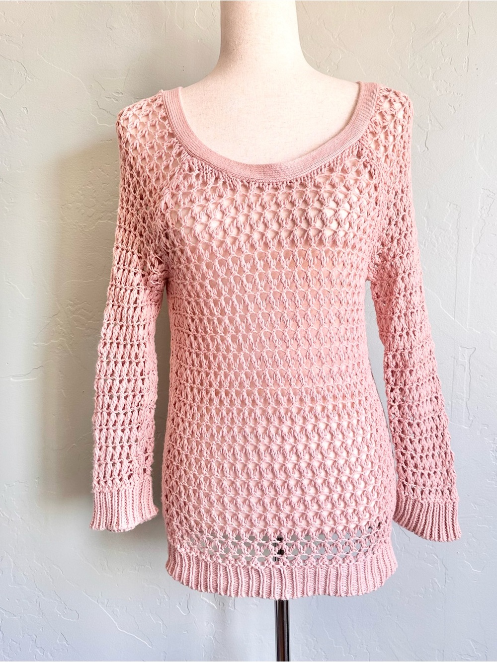 American Eagle Pink Open Knit Sweater medium EUC Beach Coastal Boho Summer Vibes